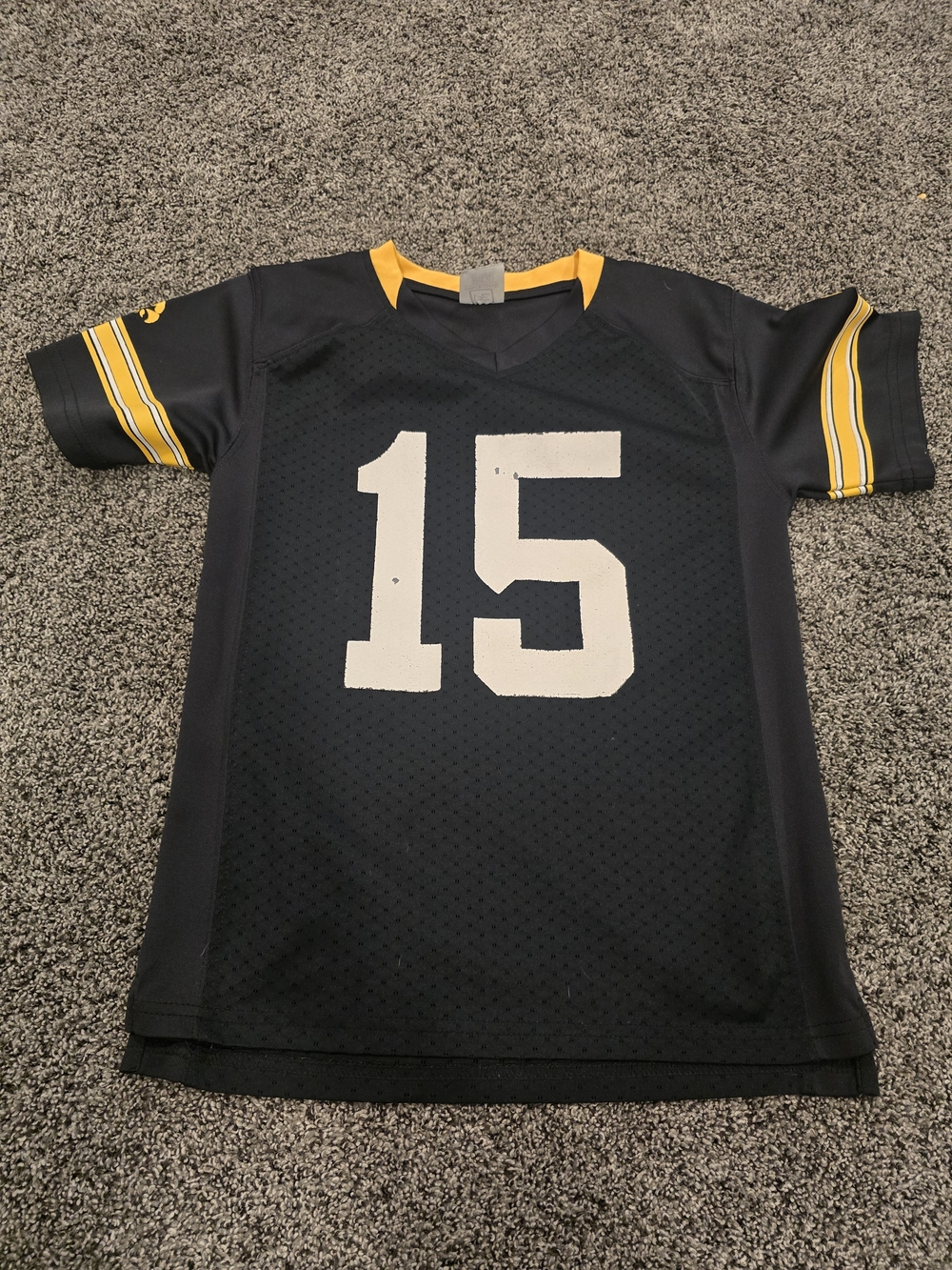 Pro Edge Kid's Iowa Hawkeyes Football Jersey